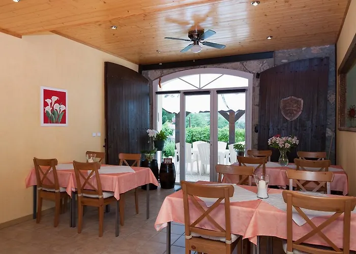 Couette-café Lucinkas 3*